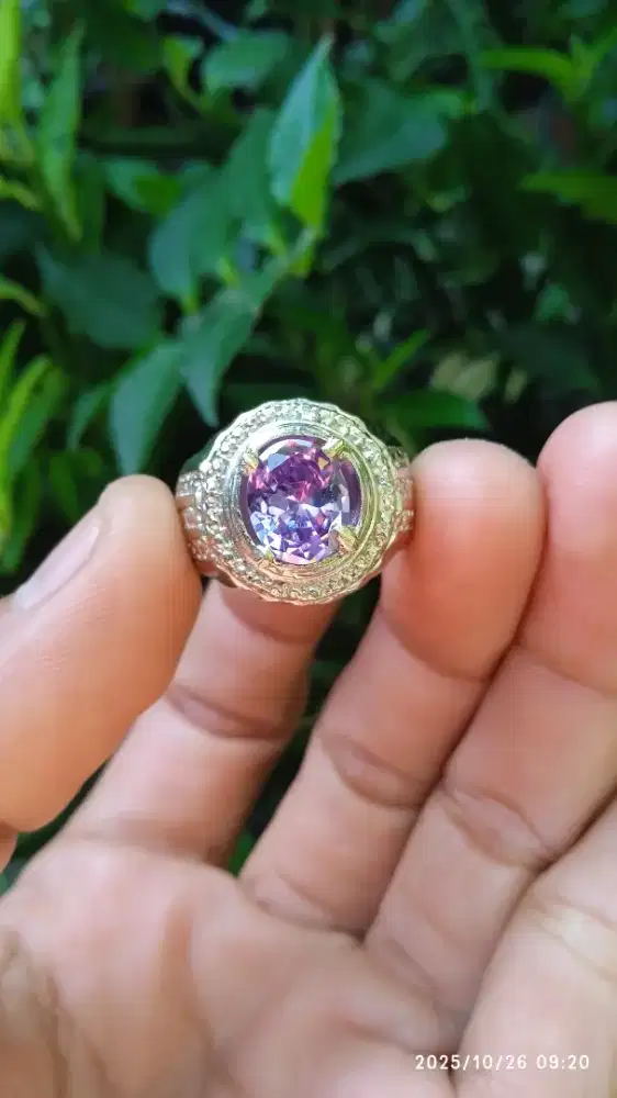 SAFIR PURPLE CUTTING