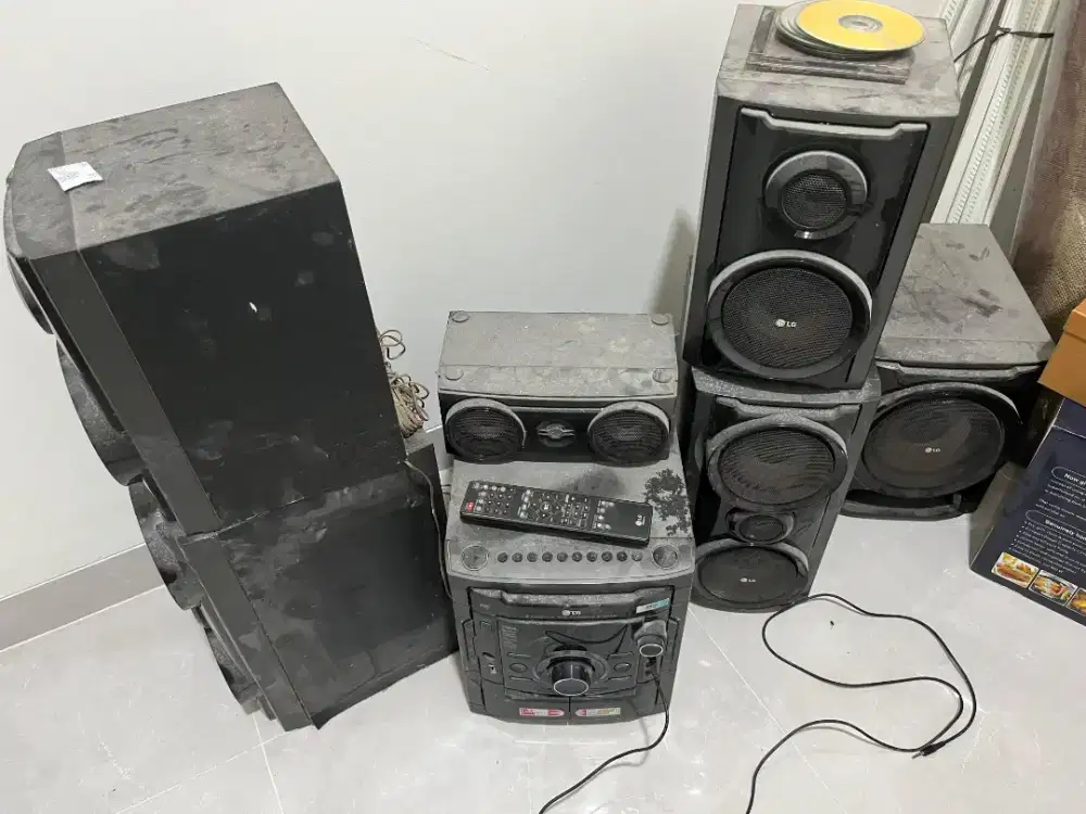 LG Tape CD Player