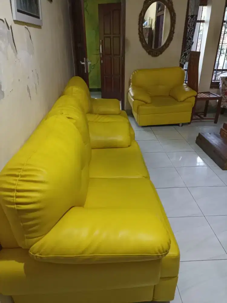 Sofa dakron kulit sintetis, ukuran besar