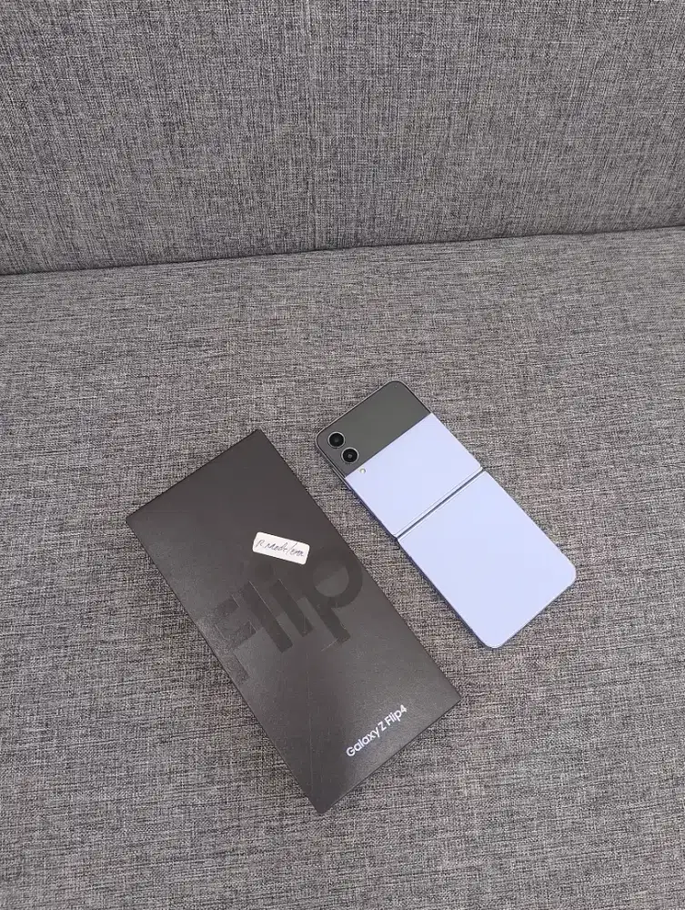 Samsung Z flip 4 8/128gb