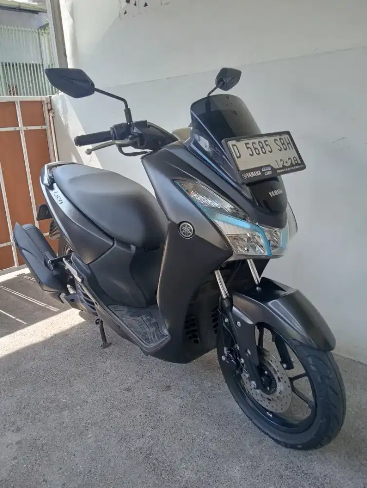 Jual cepet Yamaha Lexi 2018 hitam dop istimewa