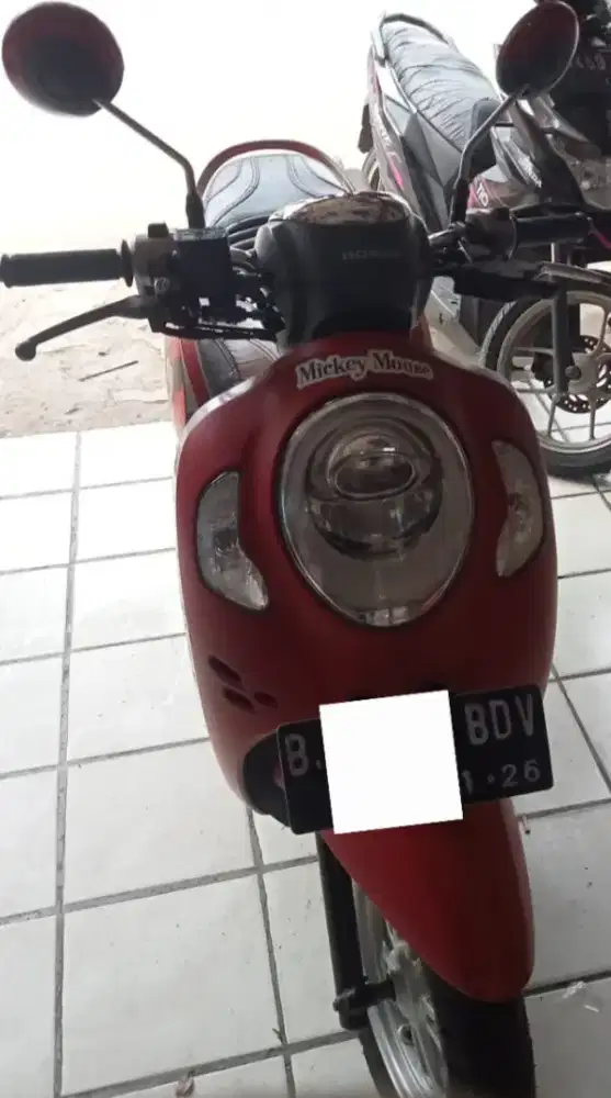 Scoopy thn 2021 warna merah