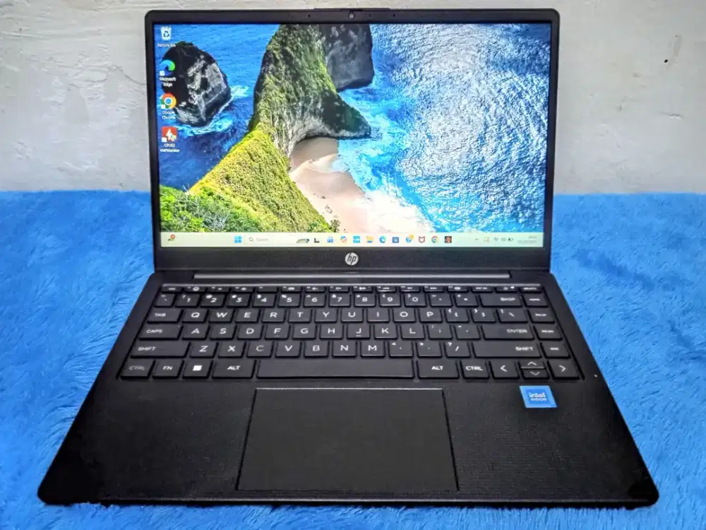 HP 14-ep0xxx
 Intel Core i3-N305 Ram 8 GB SSD 256 GB