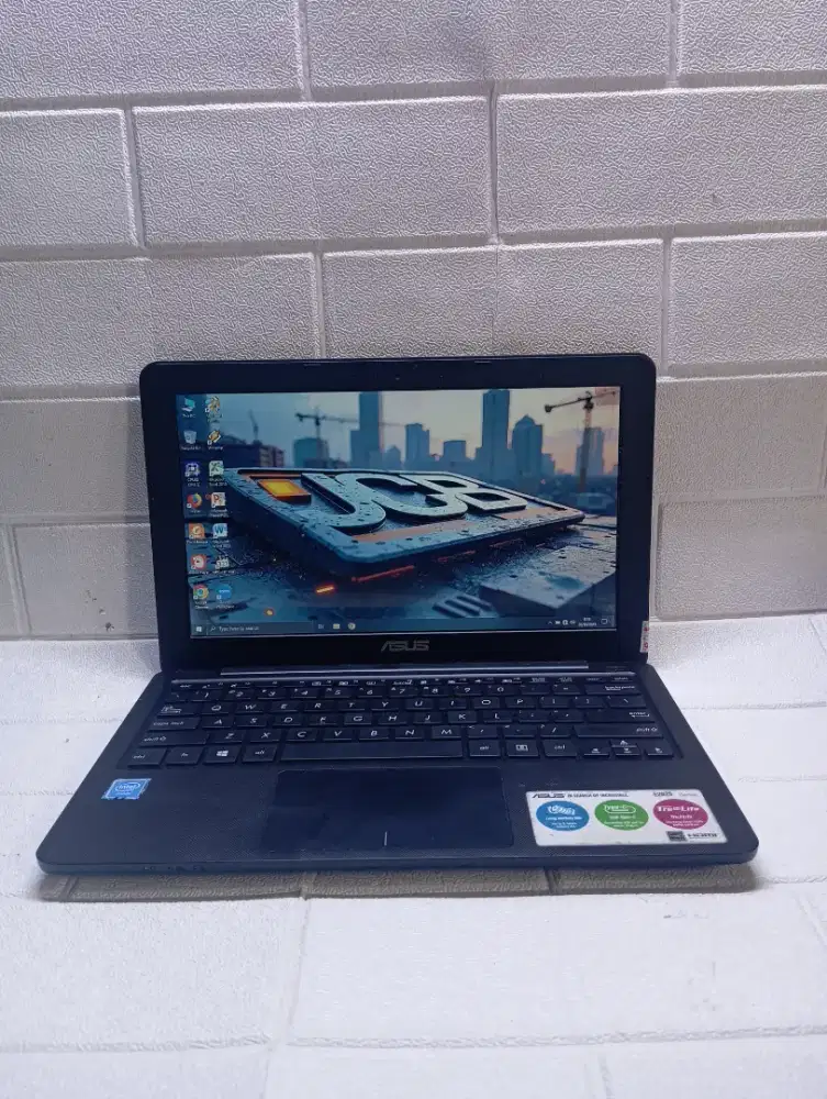 Notebook Asus Slim 12 inch SSD