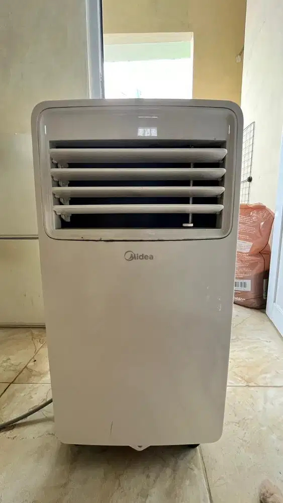 AC PORTABLE MIDEA