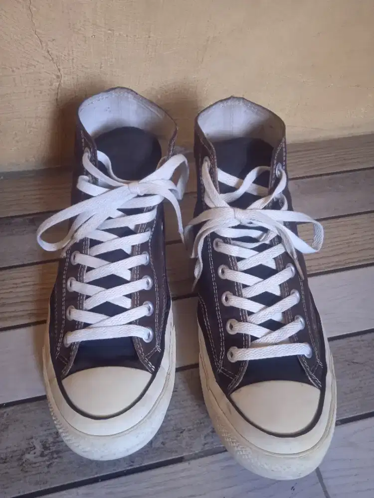 Sepatu vantela size 42