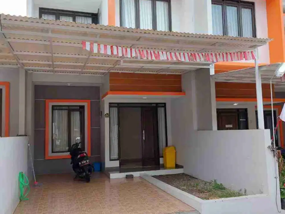 Rumah cantik 2Lantai di cluster citra cinunuk dekat ke griya-borma