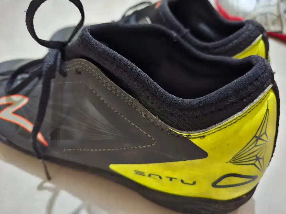 Sepatu Futsal Specs Anak