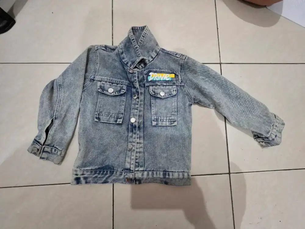 Jaket dan celana jeans anak