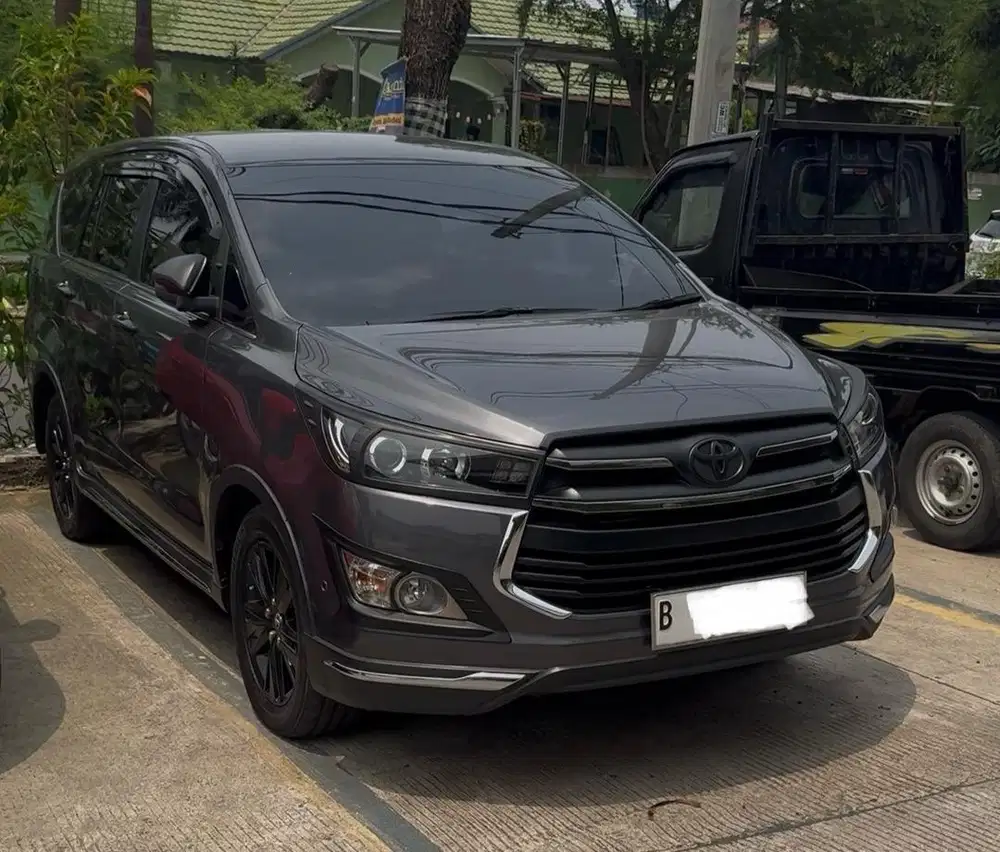 Toyota venturer at low km 2019