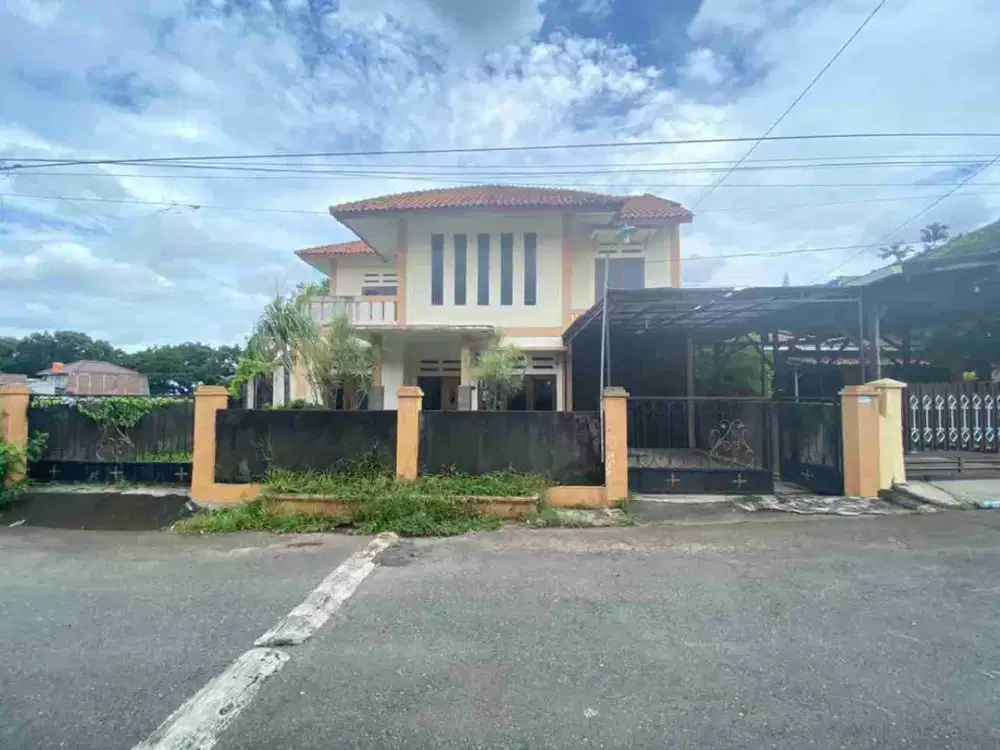 Di Jual CEPAT Rumah Besar 2 Lantai Dekat AKPOL dan UNIKA Jatingaleh