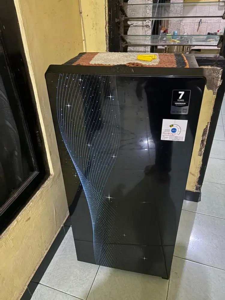 Kulkas 1 Pintu Aqua 165 Liter