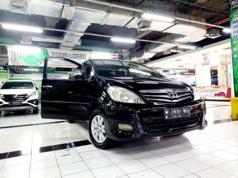 T. KIJANG INNOVA 2.0 V BENSIN AT 2011 bisa DP minim