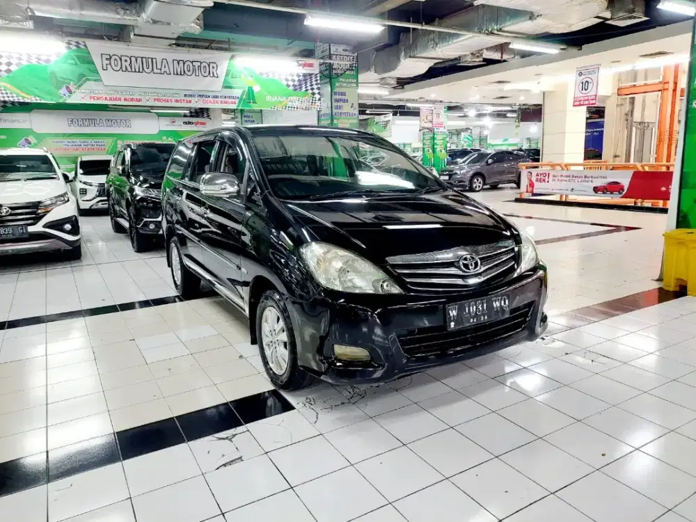 T. KIJANG INNOVA 2.0 V BENSIN AT 2011 bisa DP minim