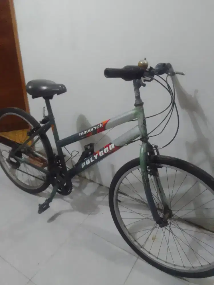 Sepeda gunung polygon maverick 26