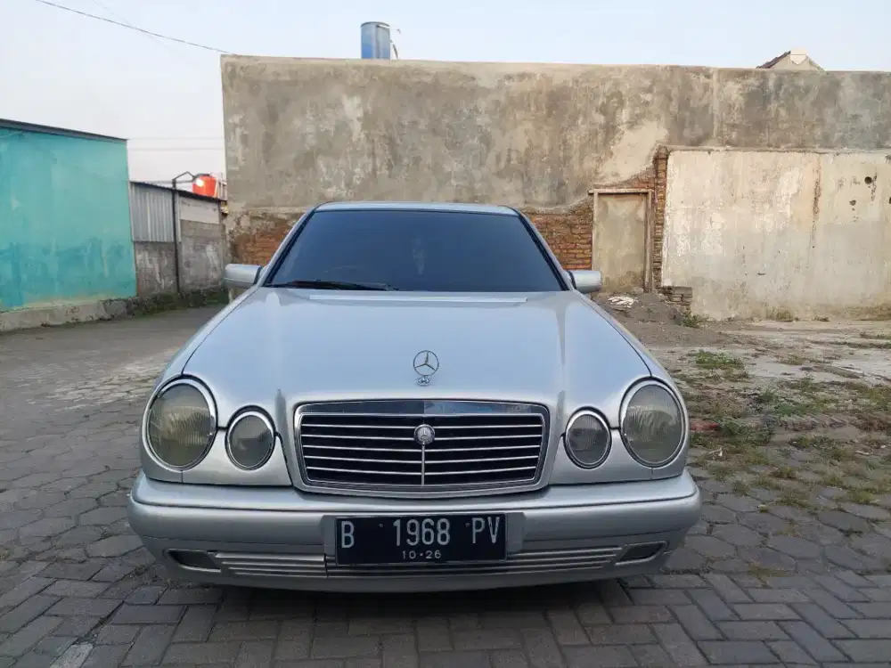 Mercedez benz E230