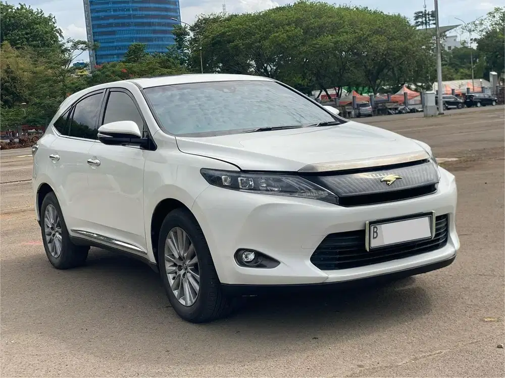 BERGARANSI - TOYOTA HARRIER 2.0 AUDIOLESS AT PUTIH 2015