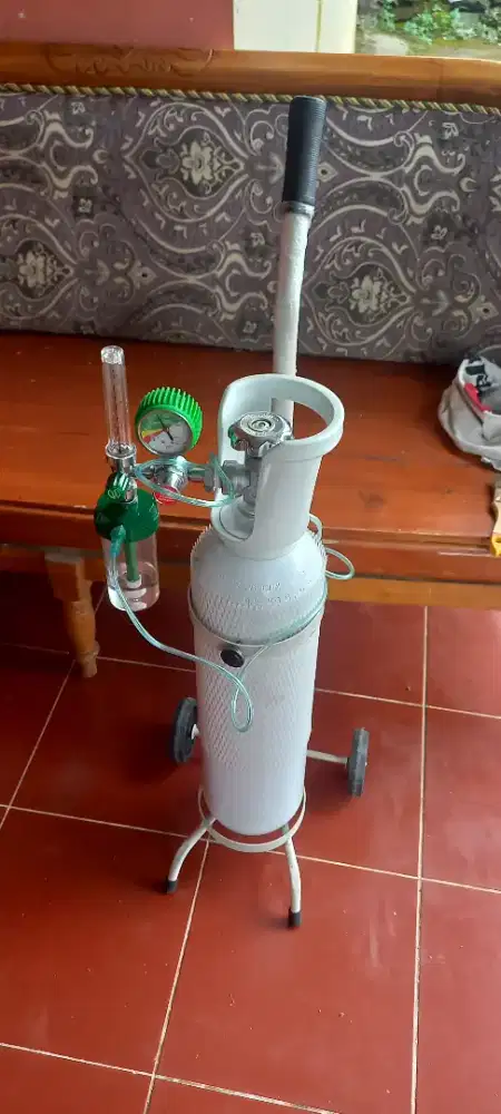 Djual tabung oxsigen plus isi