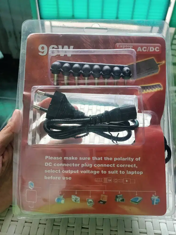 Universal Adaptor Laptop/Notebook 96 Watt (Charger)
