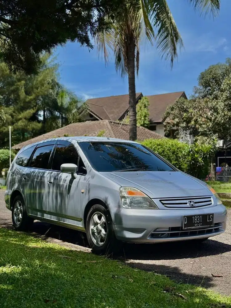 Honda Stream 2004 1.7 AT
