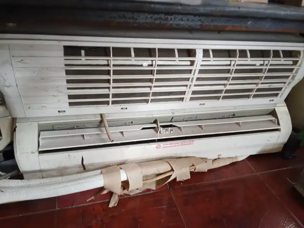 Jual AC merek Polytron