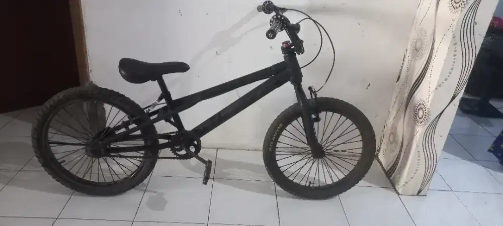 Sepeda bmx atlantis uk 20 siap pakai