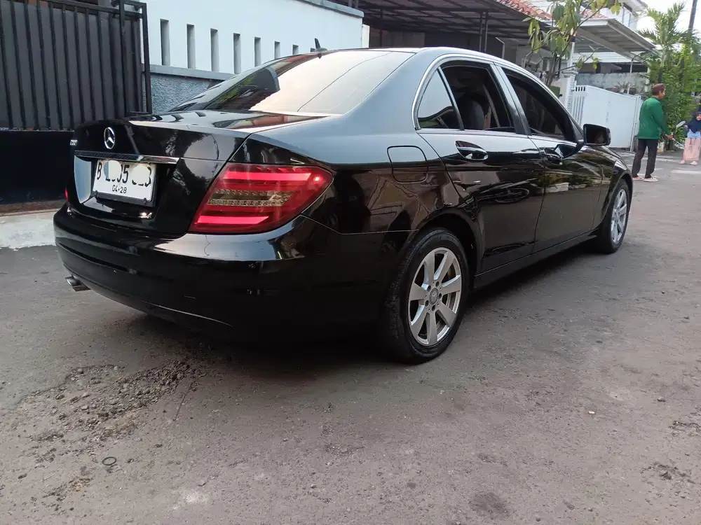 Mercedes-Benz C200 2013 Bensin