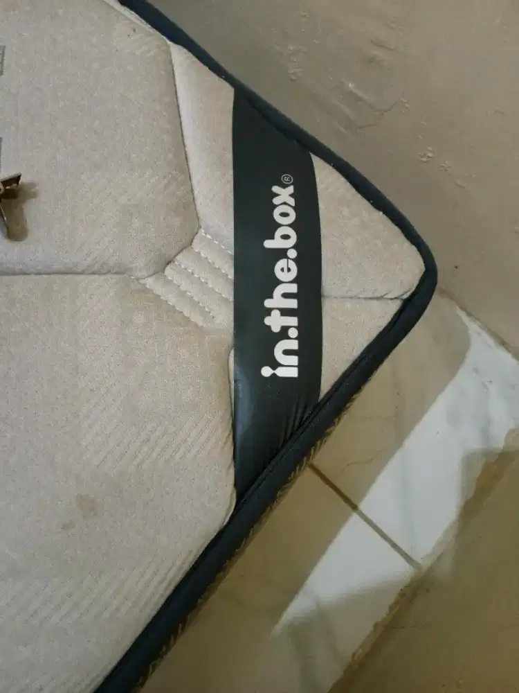 Kasur spring bed in the box 180x200 second