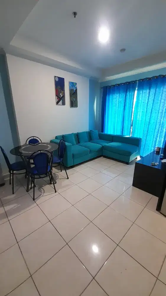 Sewakan Mingguan Apartemen area MOI 2 BR Berperabotan Lengkap