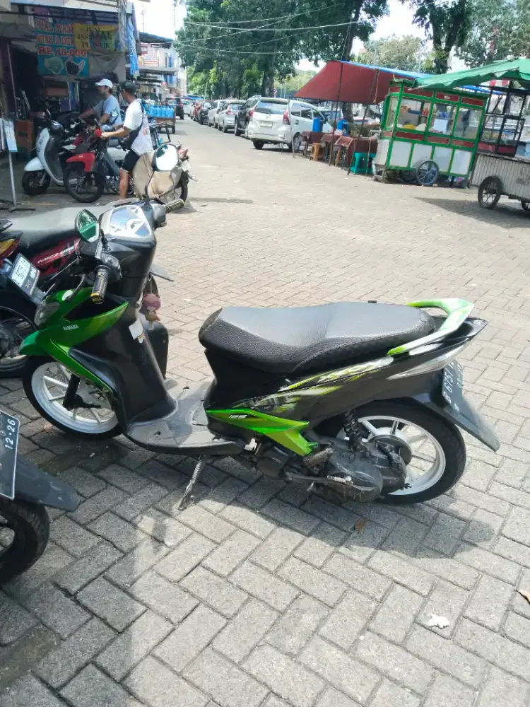 Yamaha XEON 2012