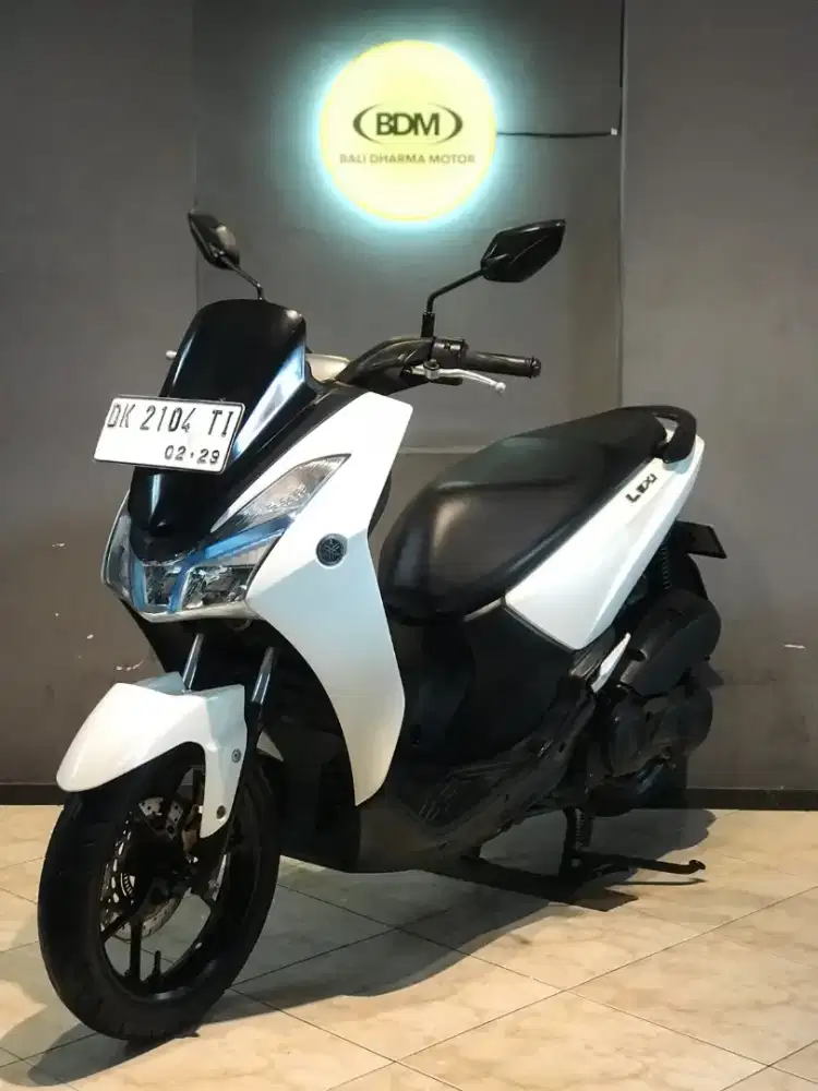 DP 2,2 JT/ BUNGA MENURUN 2% / YAMAHA LEXI 125 TAHUN 2018