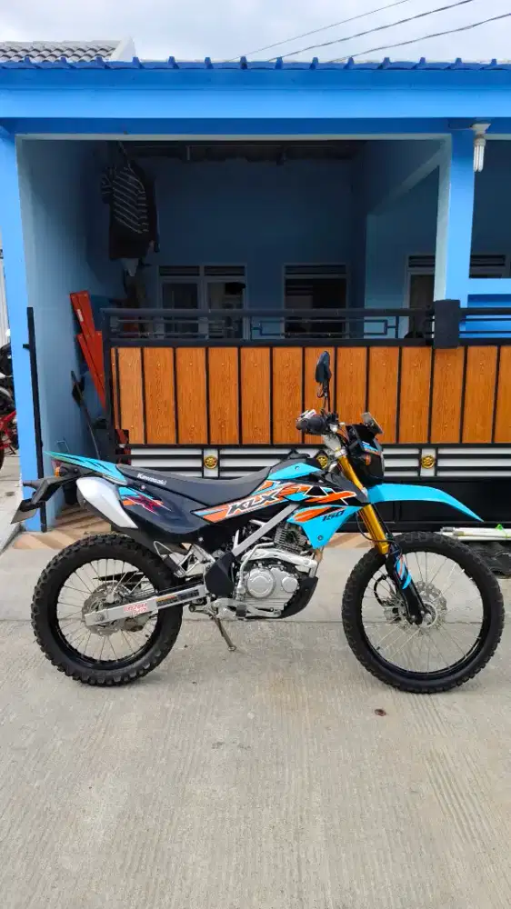 KLX SE tahun 2023