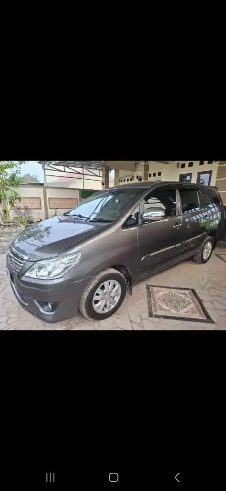 Innova Type E Matic 2011