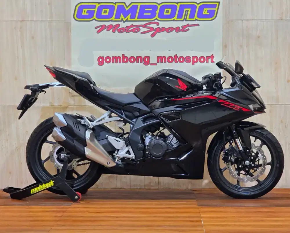 HONDA CBR 250RR 2025