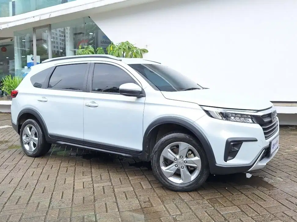DP MURAH Honda BR-V 1.5 E Bensin-AT 2022 Putih CKIUB
