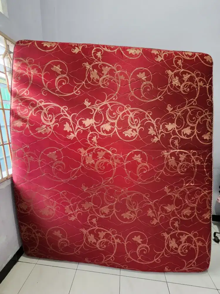 Matras Merah Empuk