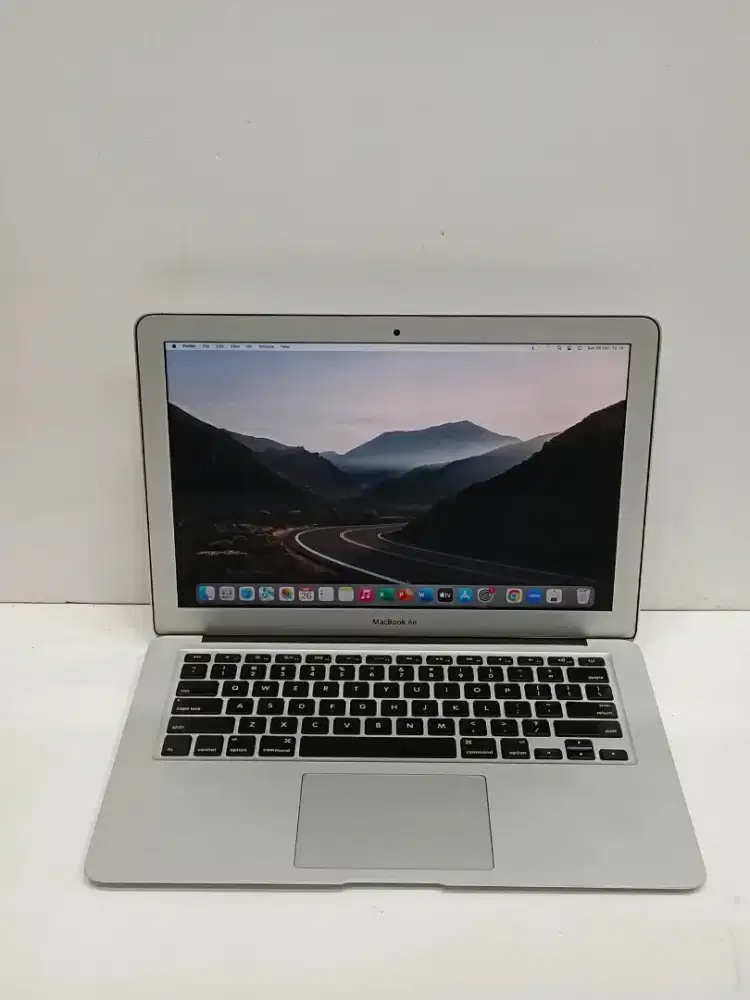 Type Laptop : Macbook  air 2015