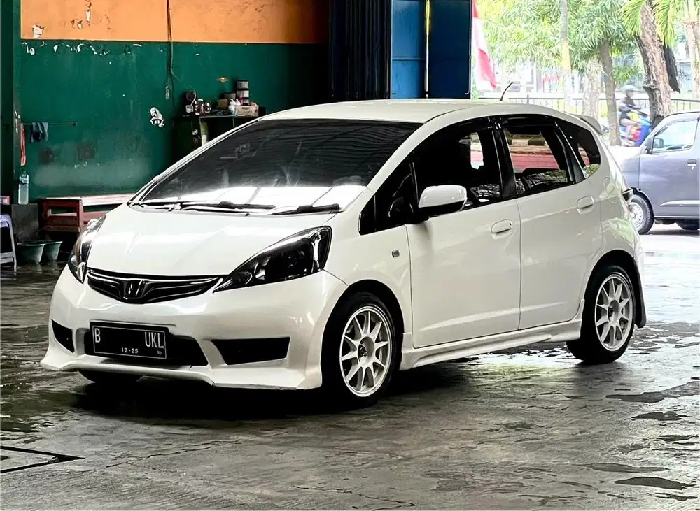 Honda jazz S ge8 2010 matic
