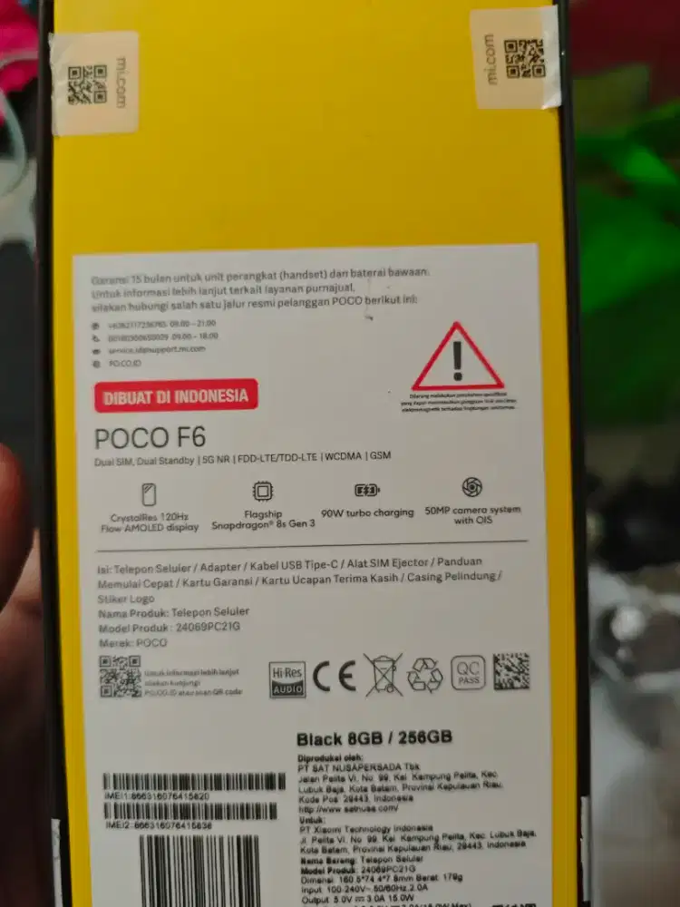 Poco F6 8/256 GB hitam