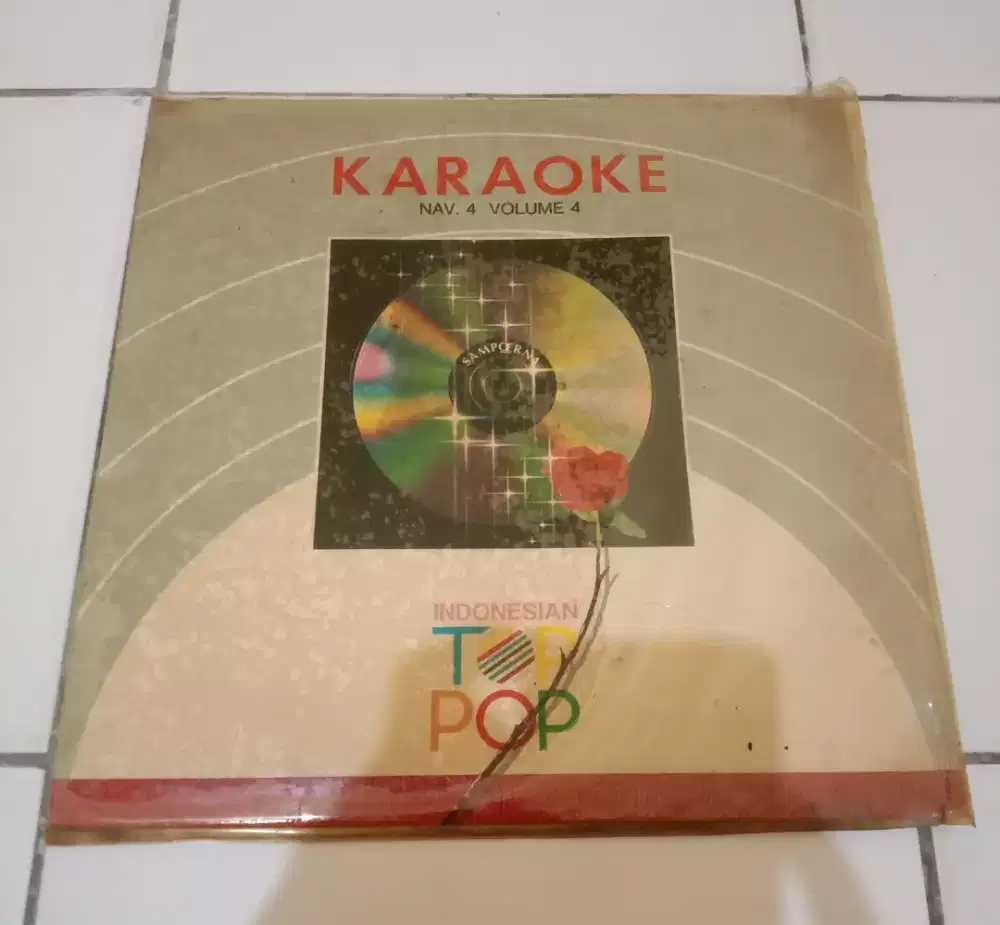 Laserdisc piringan lagu karaoke Indonesia jadul lawas koleksi antik.