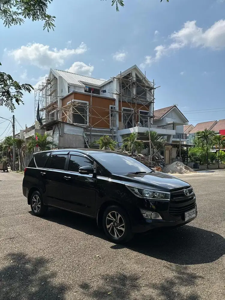 Toyota Kijang Innova (2017)