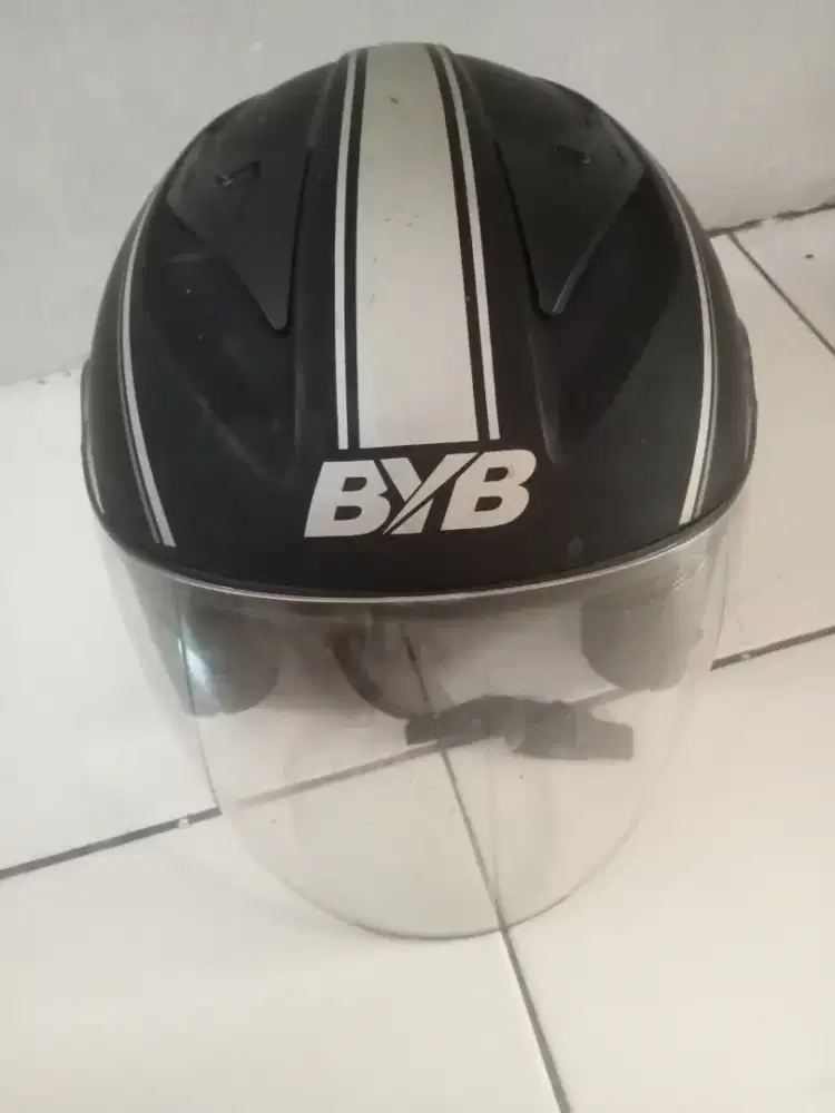 Dijual helm Byb