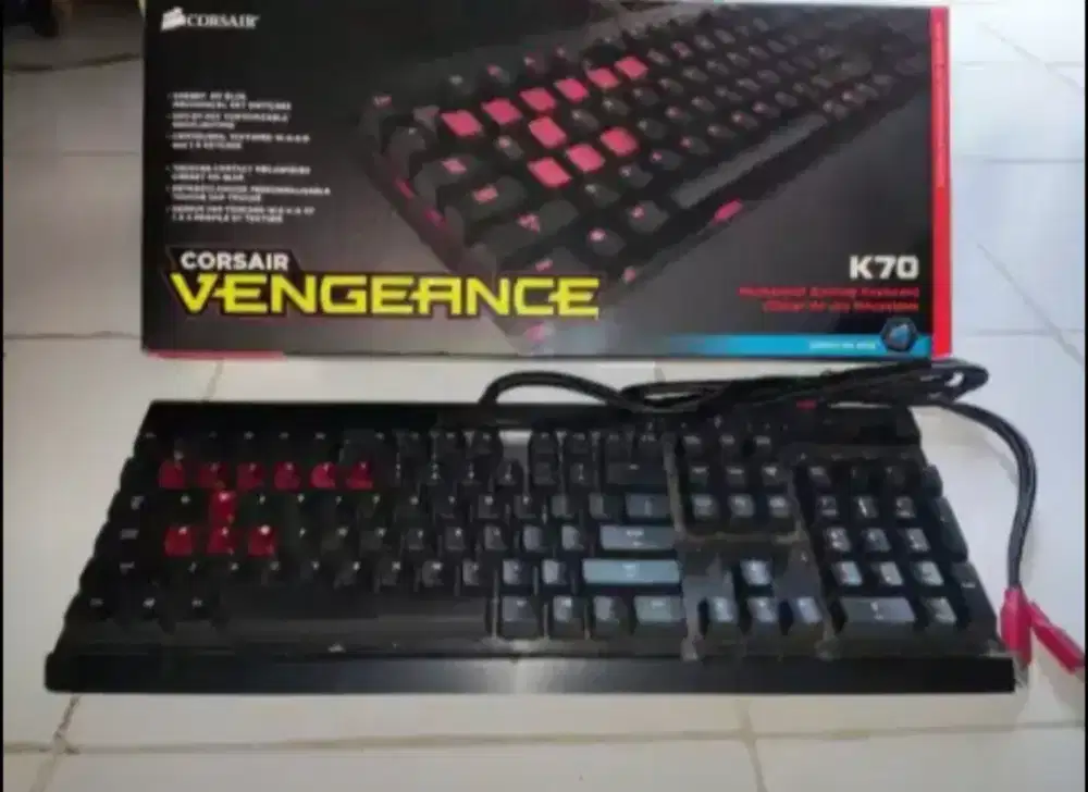 Corsair Vengeance K70 Cherry MX Blue (Mechanical Keyboard)