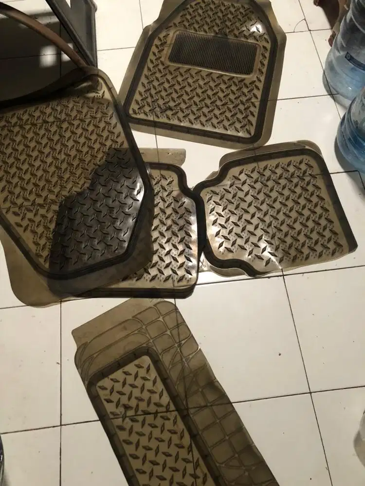 Karpet karet Nissan Serena Highway
