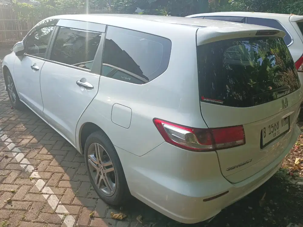 HONDA ODYSSEY RB3 2010 MATIC 2400CC PUTIH