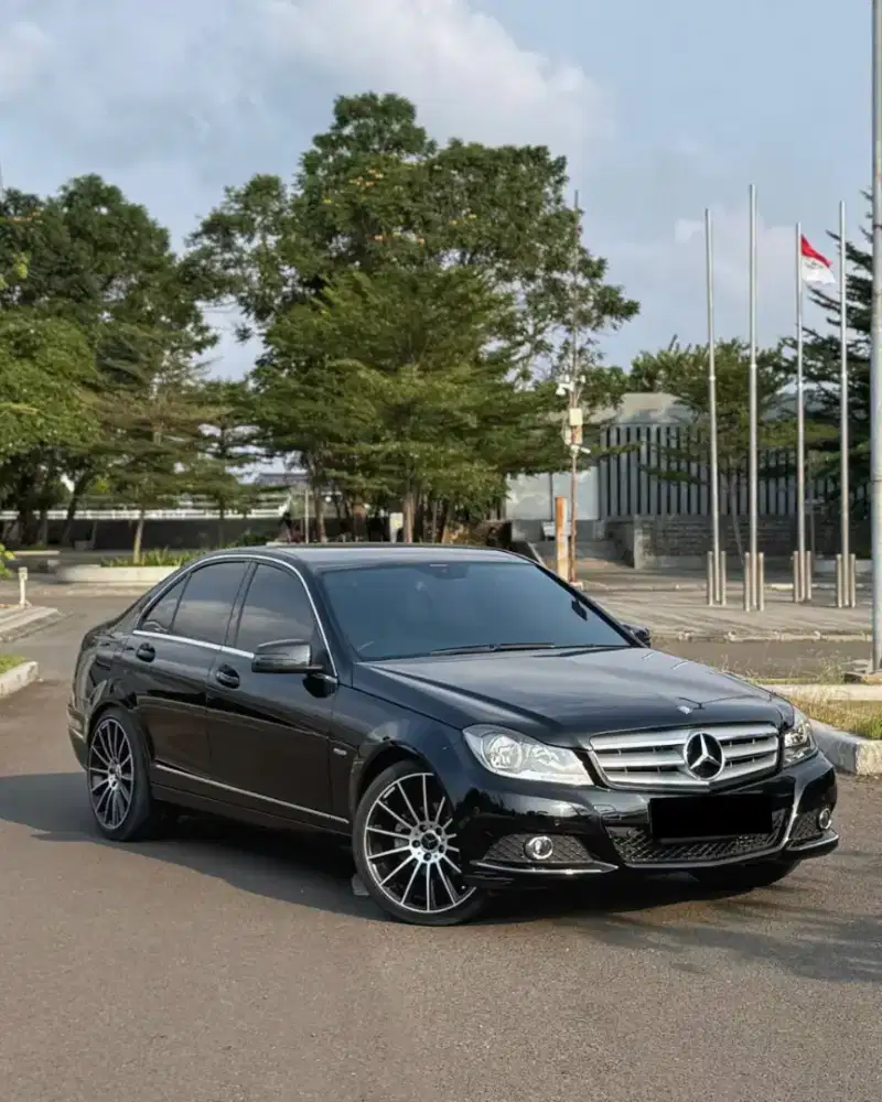 Mercedes Benz C200 AVG 2012