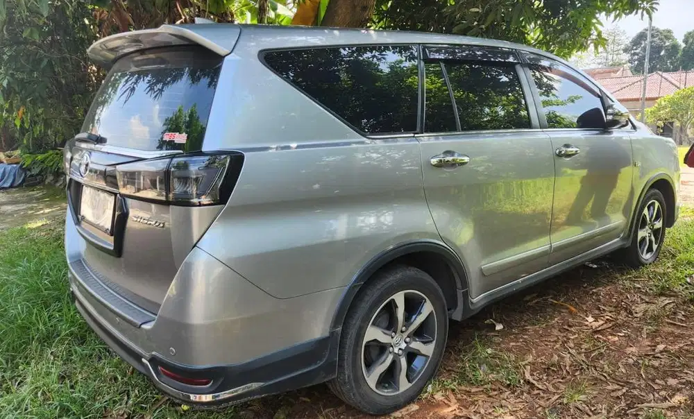 Innova Reborn Q Facelifted additional feature