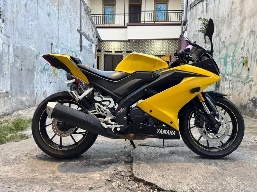 Yamaha R15 thun 2018 pajak panjang mesin halus jozz siap gas gan.