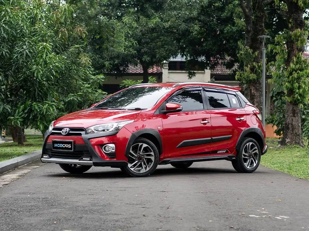 CASH TERMURAH TOYOTA YARIS HEYKERS 1.5 S CVT 2016 MERAH MOBCARS
