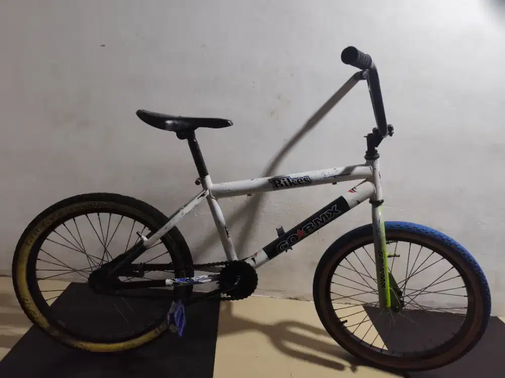 Sepeda bmx ukuran 20 rem udh terpedo siap pakai